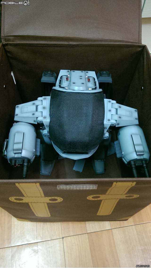 開箱~~~ Hot Toys 機器戰警 ED-209 ~^^~