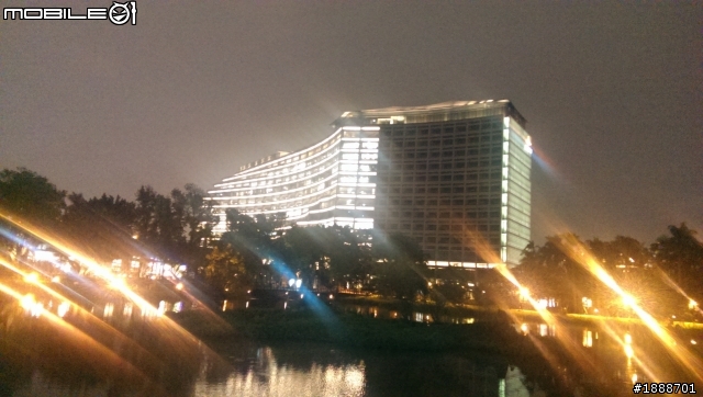 我的one m7夜拍問題，非紫光
