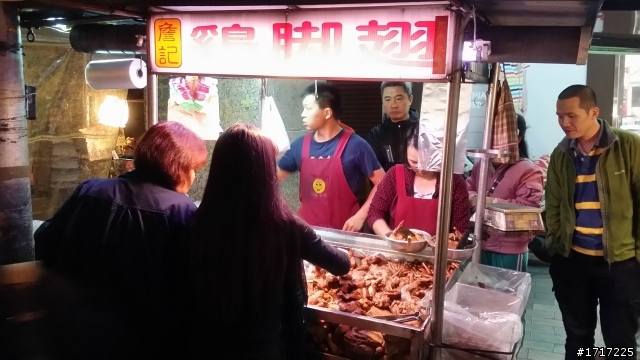 寧夏夜市超人氣滷味攤，寧夏路民生西路口超人氣滷味攤
