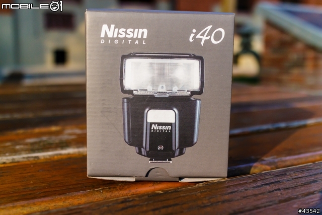 ［不專業開箱］無反光鏡單眼相機神燈─NISSIN i40 閃光燈