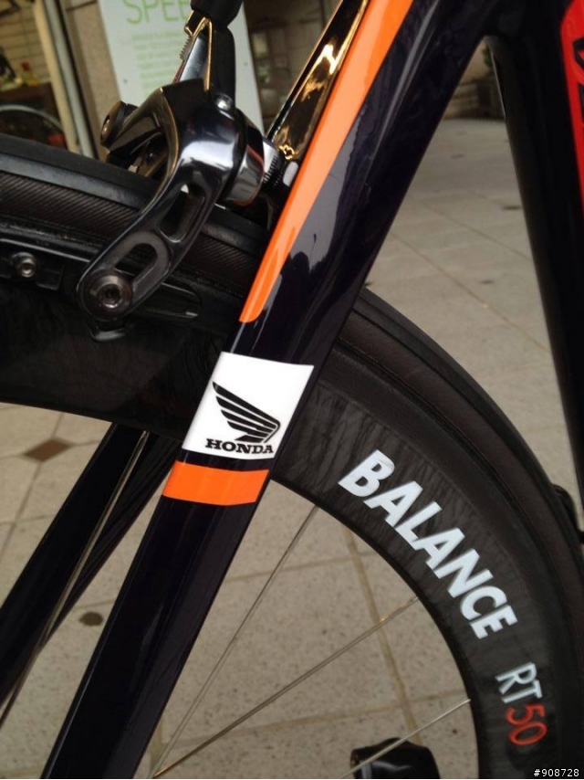 [遲來的開箱]義大利老鷹carrera veleno RN & 義大利astute手工座墊