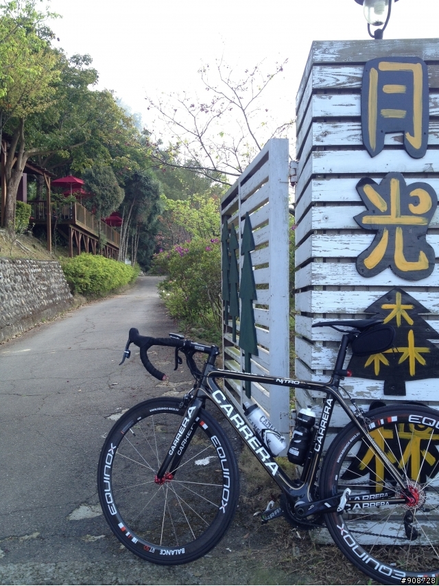 [遲來的開箱]義大利老鷹carrera veleno RN & 義大利astute手工座墊