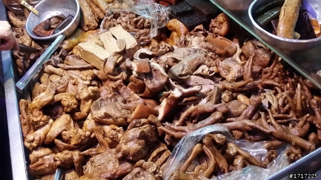 寧夏夜市超人氣滷味攤，寧夏路民生西路口超人氣滷味攤