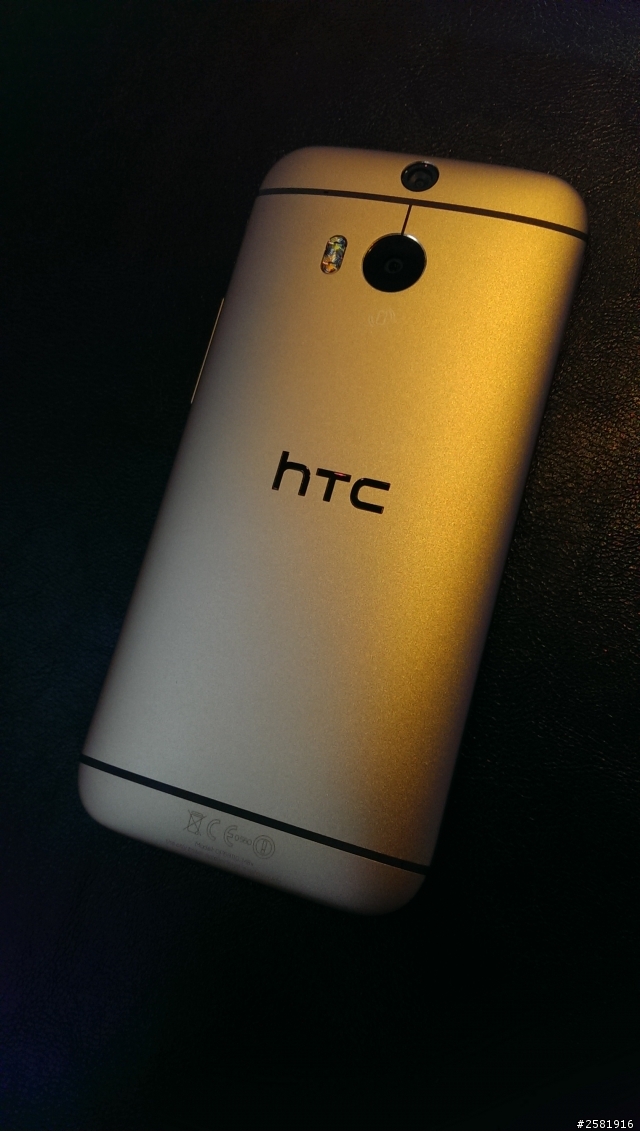 HTC One (M8) 玫瑰金*  璀璨開箱!!
