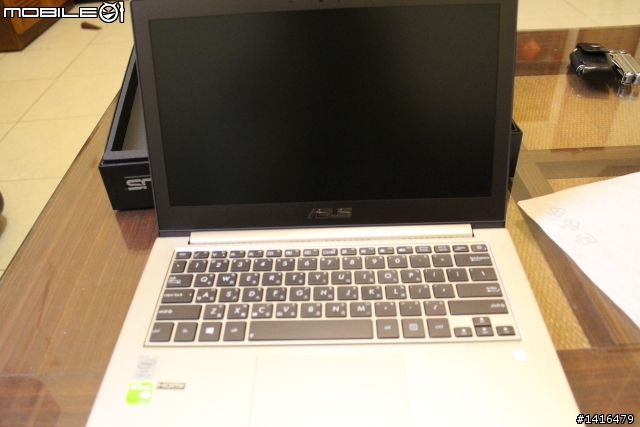 [開箱]舊瓶新酒的Zenbook UX32LN與RAM+SSD upgrade