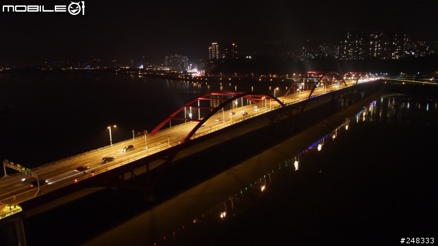 從空中看美景～夜航淡水關渡大橋有影片，淡水真的很美，放慢腳步才能細細品味周遭的美好，共勉之！！（希望大家會喜歡）