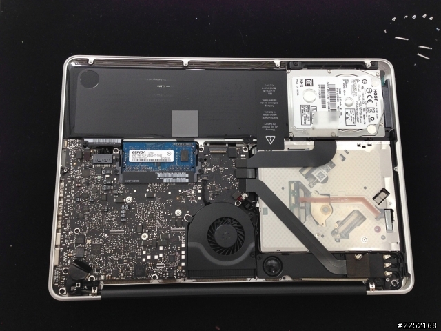 [開箱文]飛速的.....  Macbook  pro   13 .....