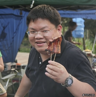 走贏大魔王，手環半價拿！小惡魔 x vivofit運動量挑戰賽，夠腳勤就來報名！
