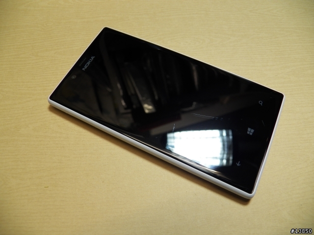 Nokia Lumia 720 換殼(背蓋)分享