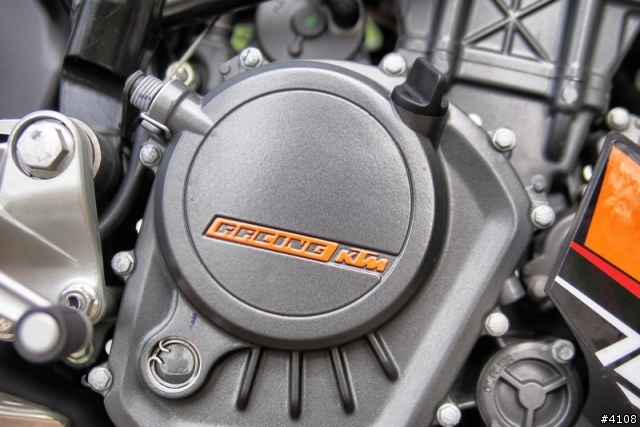 輕巧暢快的都市遊俠 - KTM Duke 200