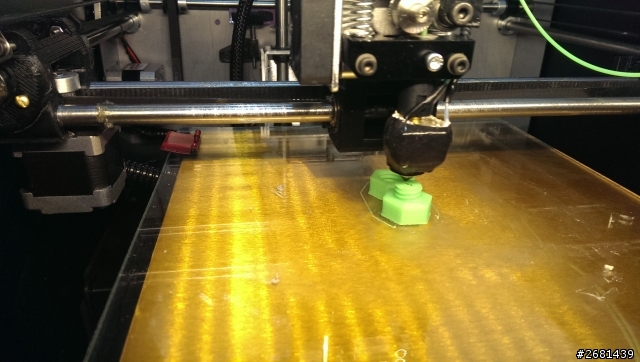 3D printer  開箱文  Solidoodle 4代    有蓋子的機器終於來囉 (灑花)(灑花)