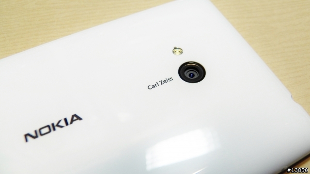 Nokia Lumia 720 換殼(背蓋)分享