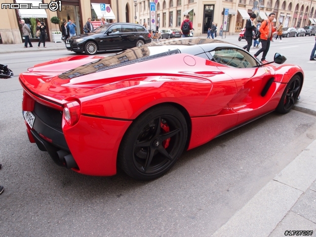 德國街頭巧遇馬王-LaFerrari