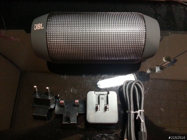 超簡易開箱~絕對光害!!  JBL PULSE 炫彩霓虹無線藍牙喇叭