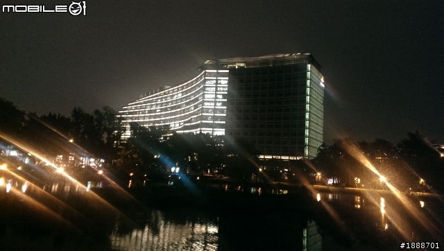 我的one m7夜拍問題，非紫光