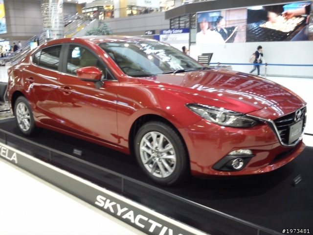 四門版 Narita Airpore 新世代 日規 Mazda AXELA (馬3)