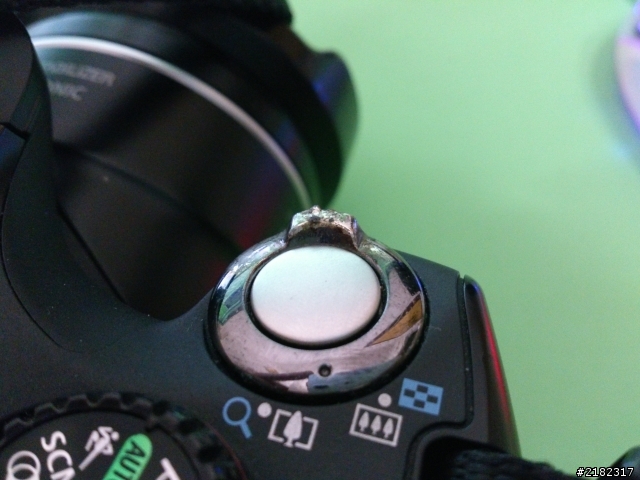 求救～請各位大大的幫忙救救小弟的相機變焦桿！或者是出主意給建議都可以～～～