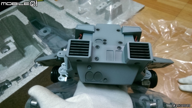 開箱~~~ Hot Toys 機器戰警 ED-209 ~^^~