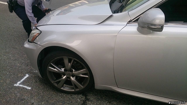 1030412 AM0940 新北市五股區 凌雲路一段和疏洪北路(防汛道路)口， 車禍，請好心人提供行車紀錄器畫面