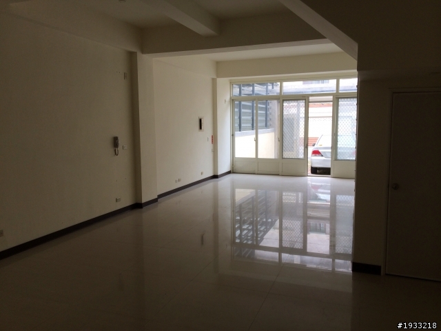 [請益]請教版上各位前輩，小弟這間1樓該如設計比較適合