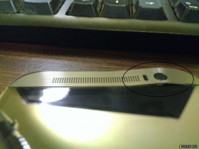 (維修回來囉，並附上送修流程）我的新夥伴M8~前鏡頭的面板小小組裝不良(附圖與維修單)