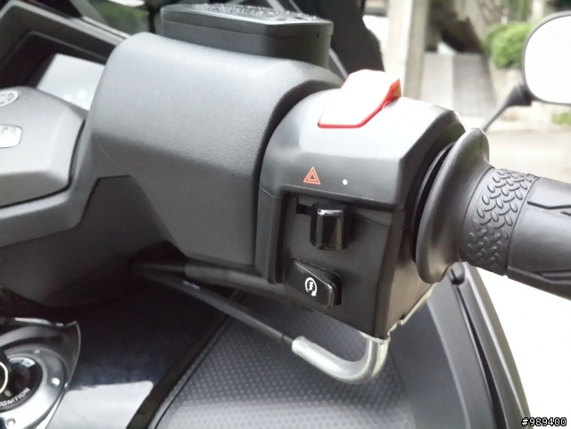 ◢ 我的YAMAHA T-Max 530 ◣ 圓￭夢￭開￭箱 !!
