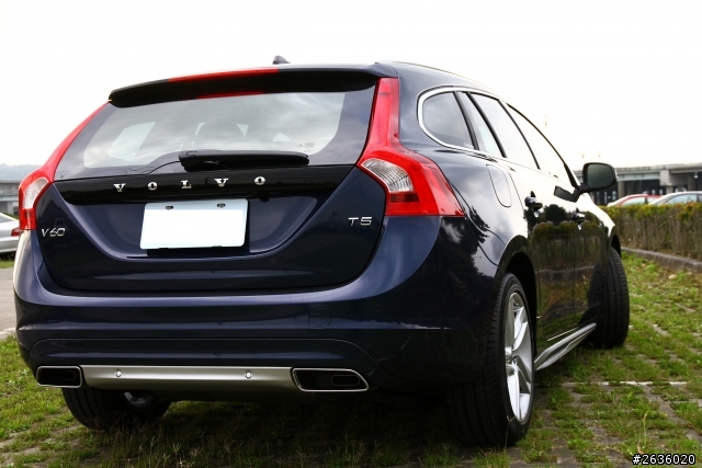 開箱 正2014年式 V60 T5