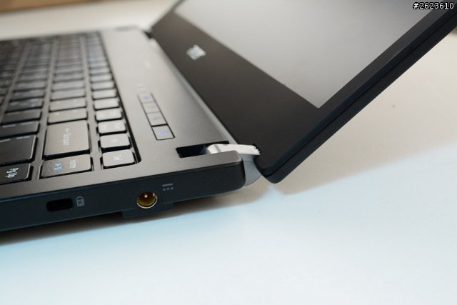 稀有商務機開箱 ACER P645