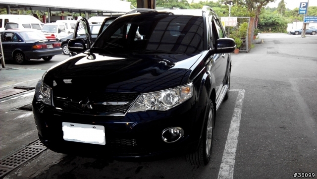 Outlander 2.4L 安全犀利版 時尚藍 開箱與心得