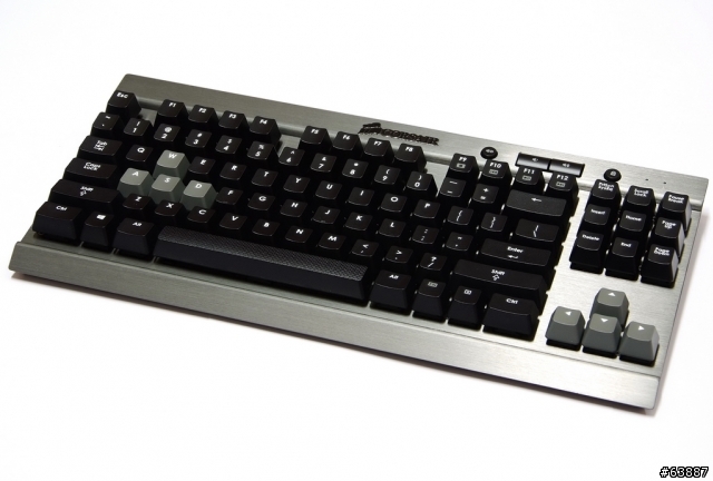 CORSAIR電競級紅軸機械鍵盤 - Vengeance K65與K95使用心得