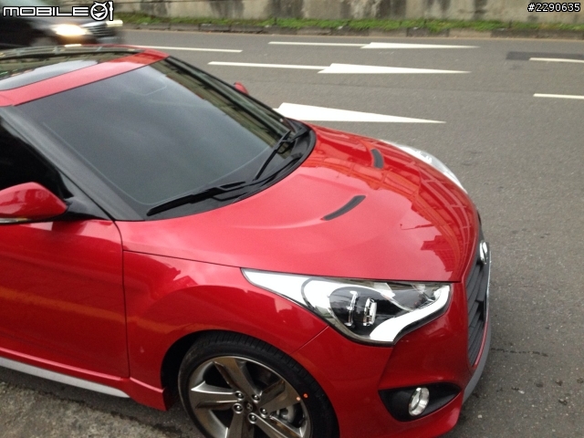 [開箱]04/28更新 Veloster Turbo開箱 之後請朋友拍繼續補照片!!! 車友請進來簽到一下!!!