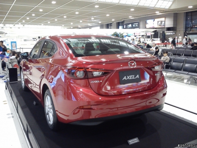 四門版 Narita Airpore 新世代 日規 Mazda AXELA (馬3)