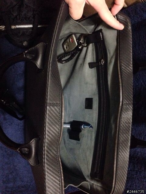 揮別青澀的戀愛世代，新包入手，Dunhill Chassis Single zip Briefcase
