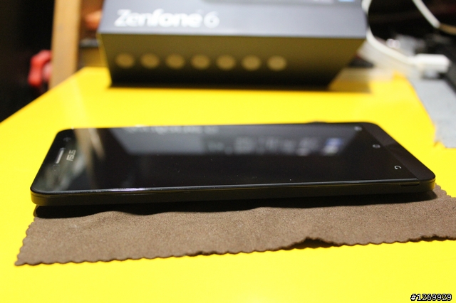我的黑武士Zenfone 6到貨囉! 來分享純粹"開箱"放毒照^^(圖多)