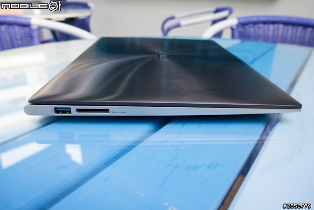 [開箱] 棄舊愛迎新歡之我的紙片女友Asus Zenbook UX32LN