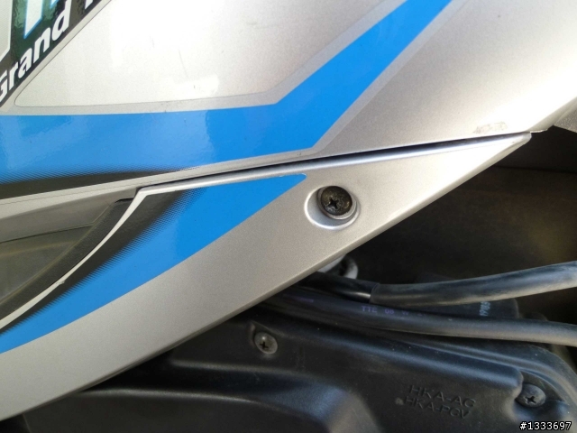 GT125 下雨天發不動及車殼卡榫螺絲裂開維修