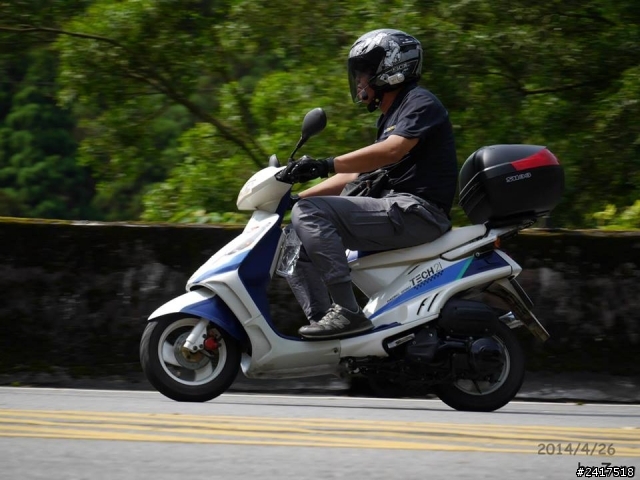 老機車跟老屁孩的環島記