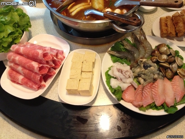 桃園市藝文特區夫妻肺片麻辣鍋