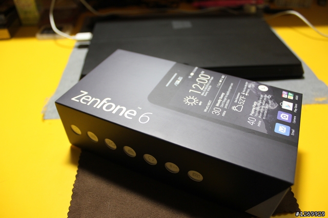 我的黑武士Zenfone 6到貨囉! 來分享純粹"開箱"放毒照^^(圖多)