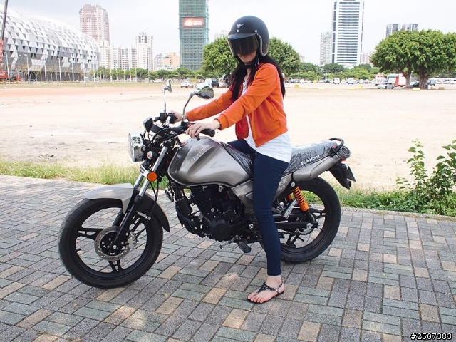 2014特價灰狼150FI 遲來的開箱...入手滿月心得分享 !