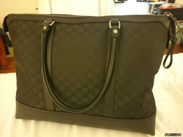 關於此款GUCCI 扥特包?購物包?