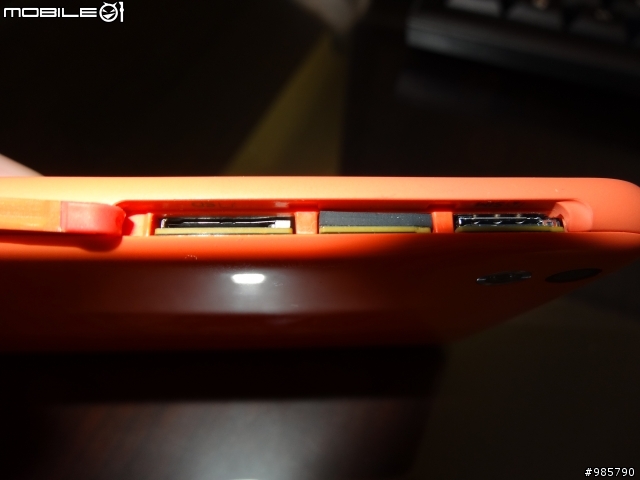 HTC 816 機身鐵片問題?