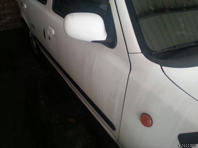 請問一下車身這種髒汙如何清除