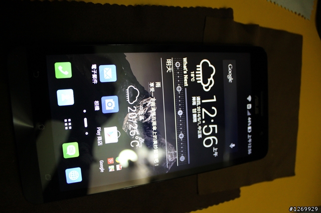 我的黑武士Zenfone 6到貨囉! 來分享純粹"開箱"放毒照^^(圖多)