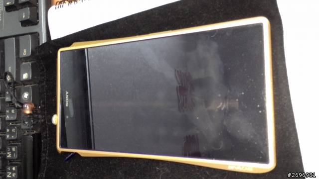 Xperia Z Ultra USB 充電孔的蓋子蓋不上