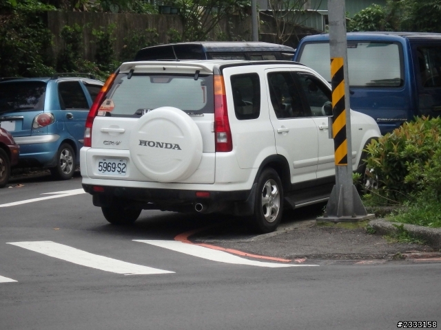 [20140603更新]請問這兩台車是不是警車?