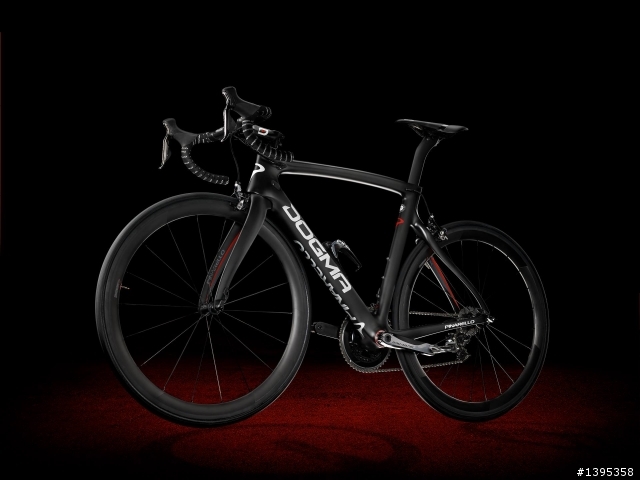 2015 PINARELLO DOGMA F8 全新發表會
