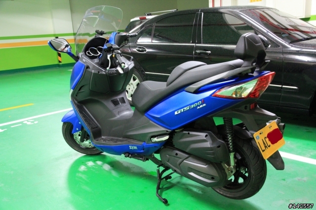 GTS 300i abs 消光藍開箱