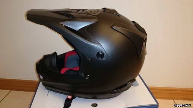[開箱]硬派越野ARAI V-CROSS4(MX-V)