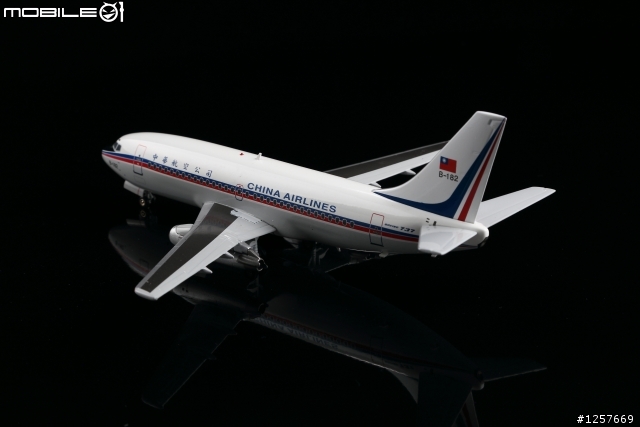 1/200 中華航空 737-200 國旗版本